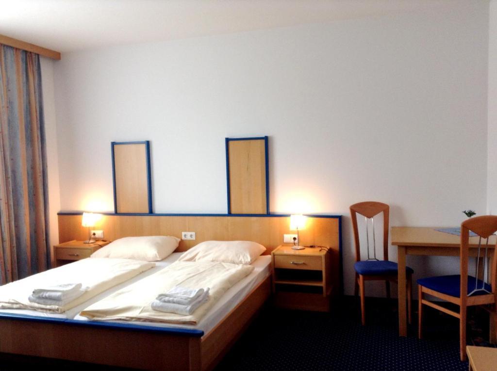 Hotel Thalinger Hof Kronstorf Habitación foto